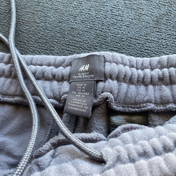 Stylish Joggers - Picture 3 of 3